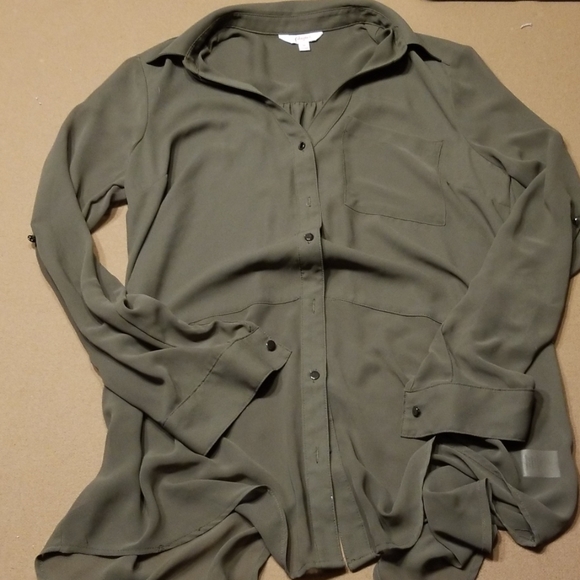 Candie's Tops - NWOT Candies olive green button up shirt